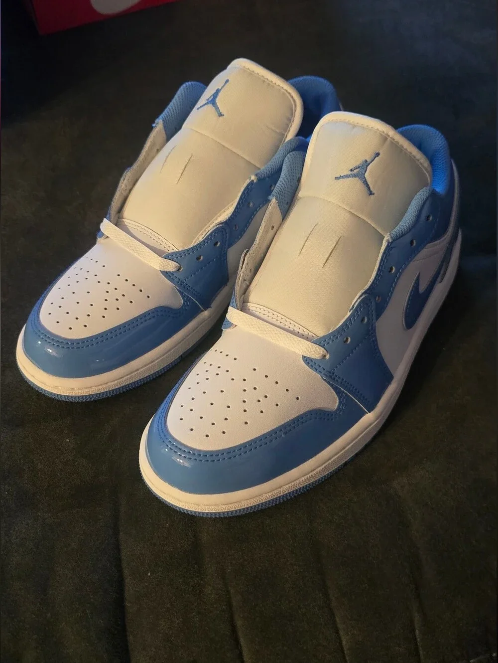 Jordan Low Blue & White University Blue Mens Size 8 New With No Box .